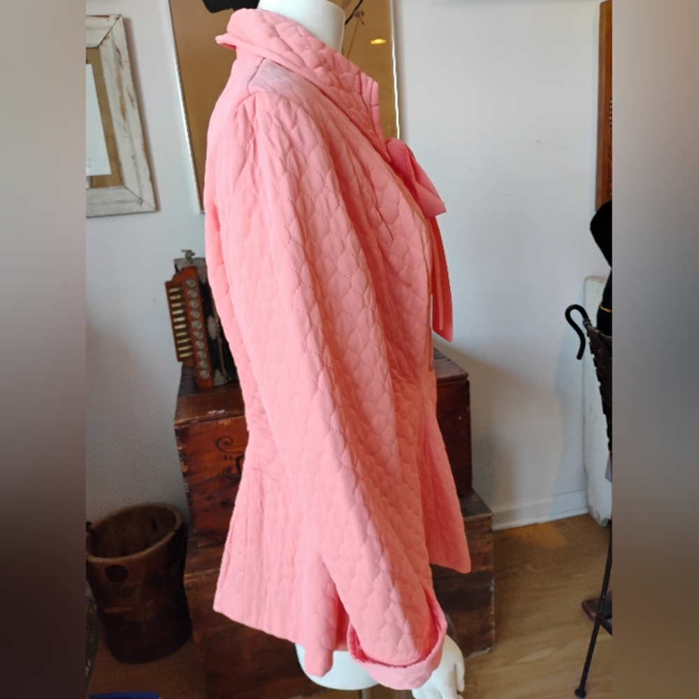 Gorgeous 40's Quilted Coral Jacket Size M/L. - Picture 4 of 12